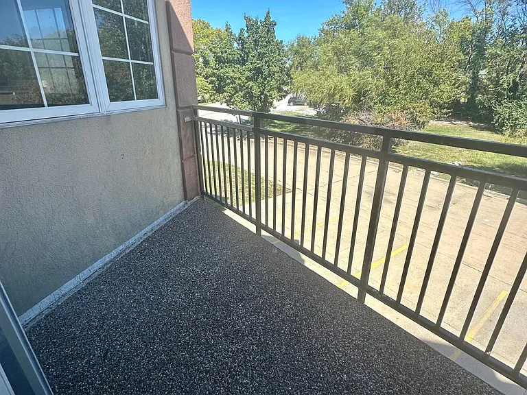 529 SW Market St — Photo 15