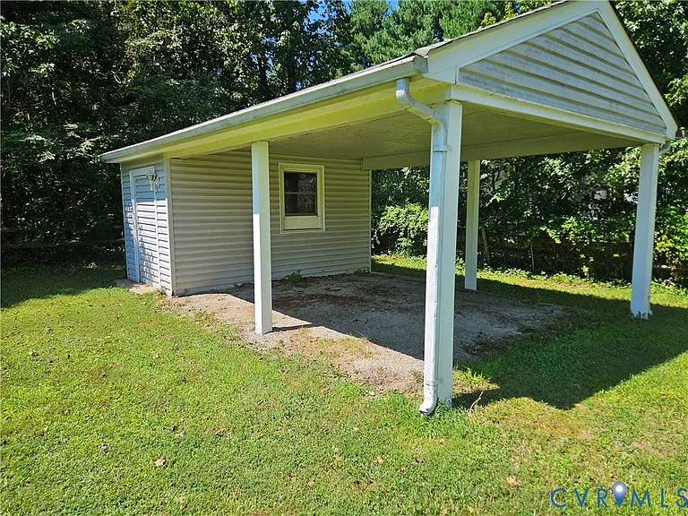 519 Smith Dr — Photo 3