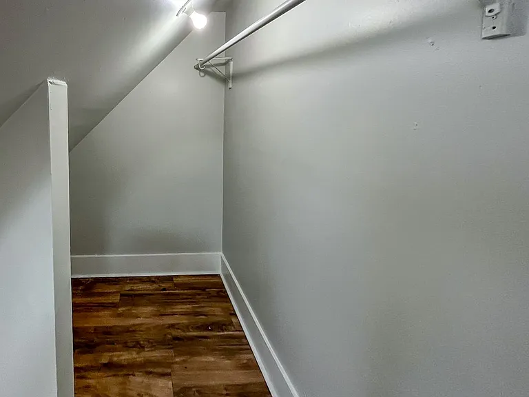 817 State St — Photo 2