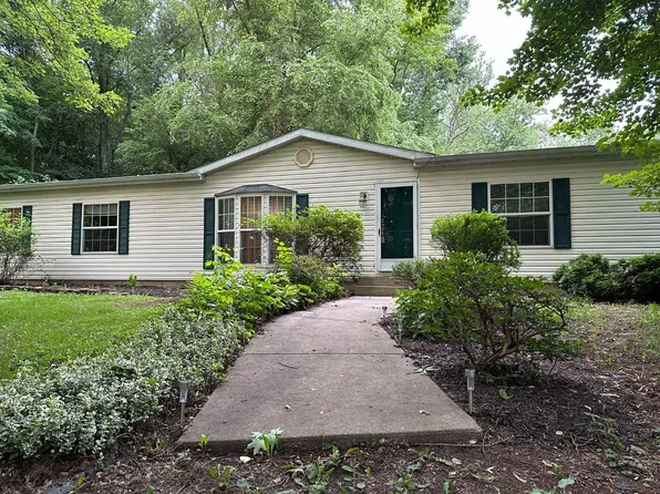 5 W Snyder Rd, Westville, IN 46391