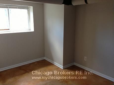 3rd image of 4746 N Ashland Ave #G
