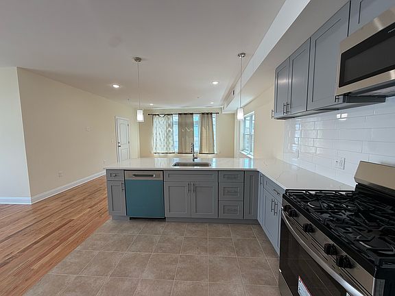 4th image of 491-493 S 10th St #1