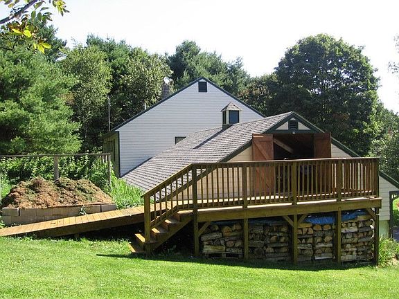 entrance to loft/garage second deck