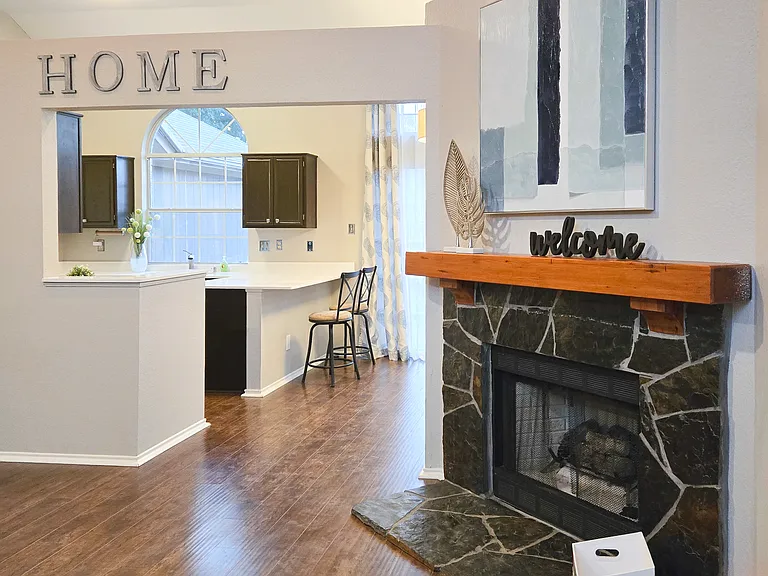 10300 Concord Dr — Photo 4
