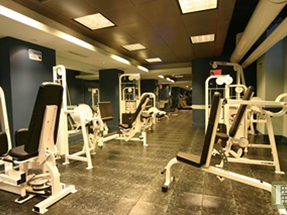 4th image of 500 Grand St #B10b