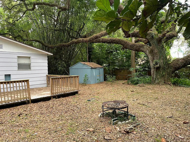 504 Belmont St — Photo 46