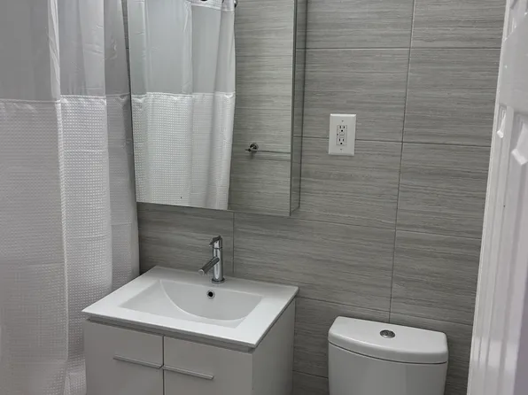 2940 Ocean Parkway image 8 of 12