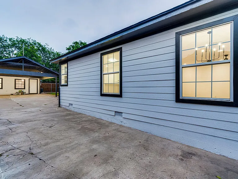 4728 Houghton Ave — Photo 30