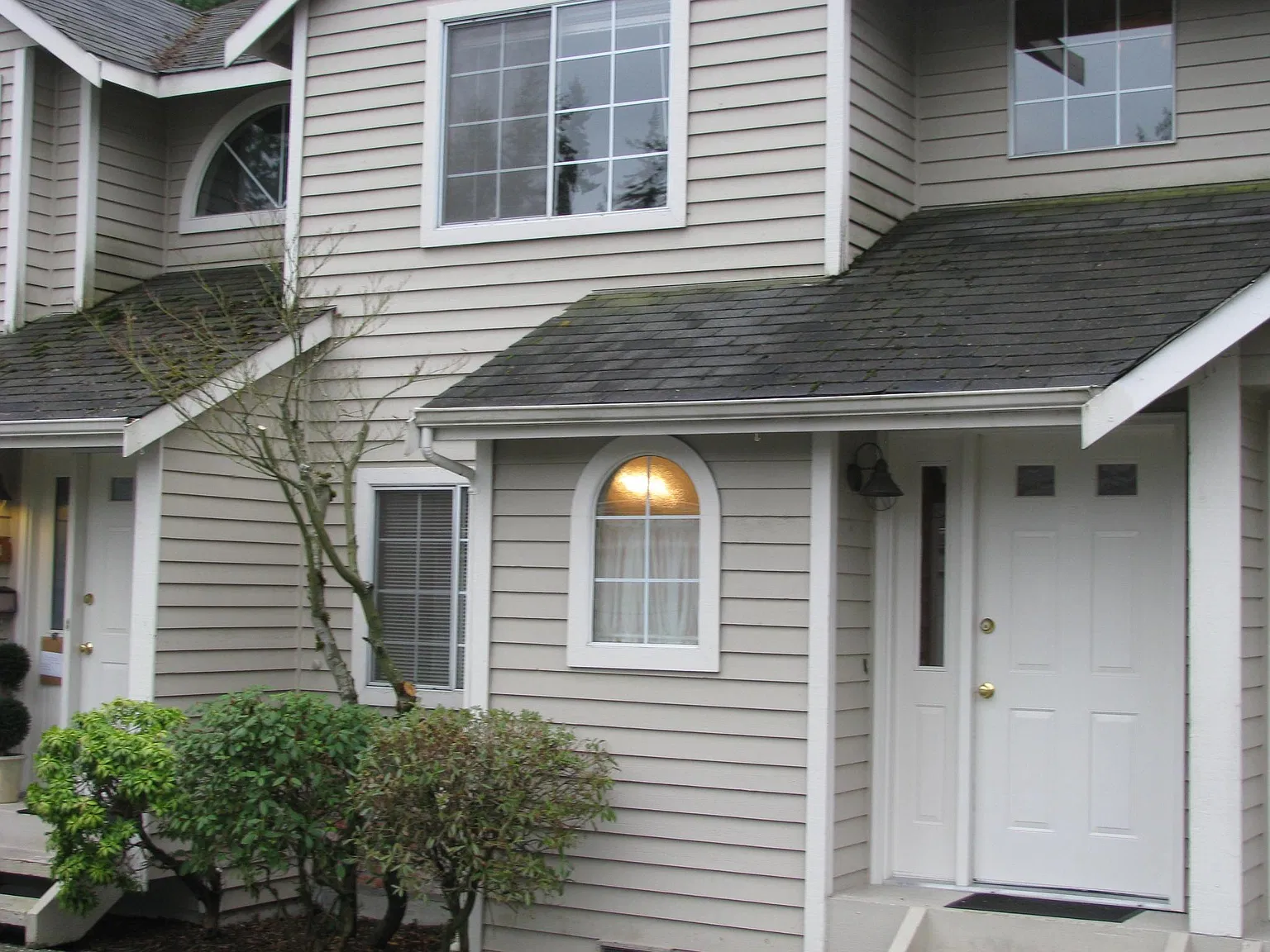 2 bed, 1.5 bath, 1200 sqft, $2,250 — Photo 2