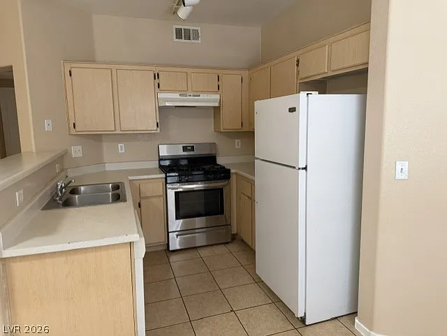 2 bed, 2.0 bath, 968 sqft, $1,495 — Photo 4