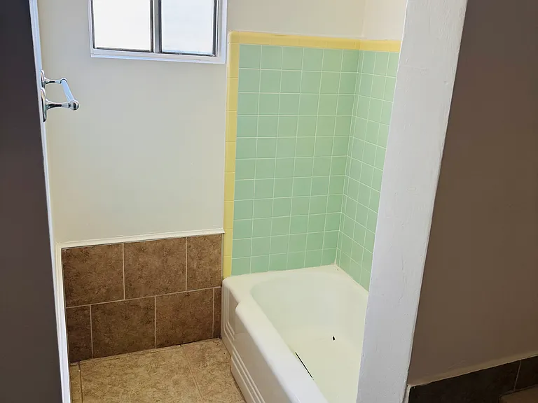 616 N Freestone Cir — Photo 10
