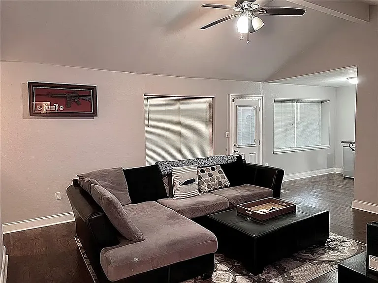 115 Bishops Dr — Photo 11