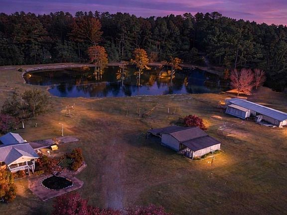 5th image of 646 Briar Creek Rd