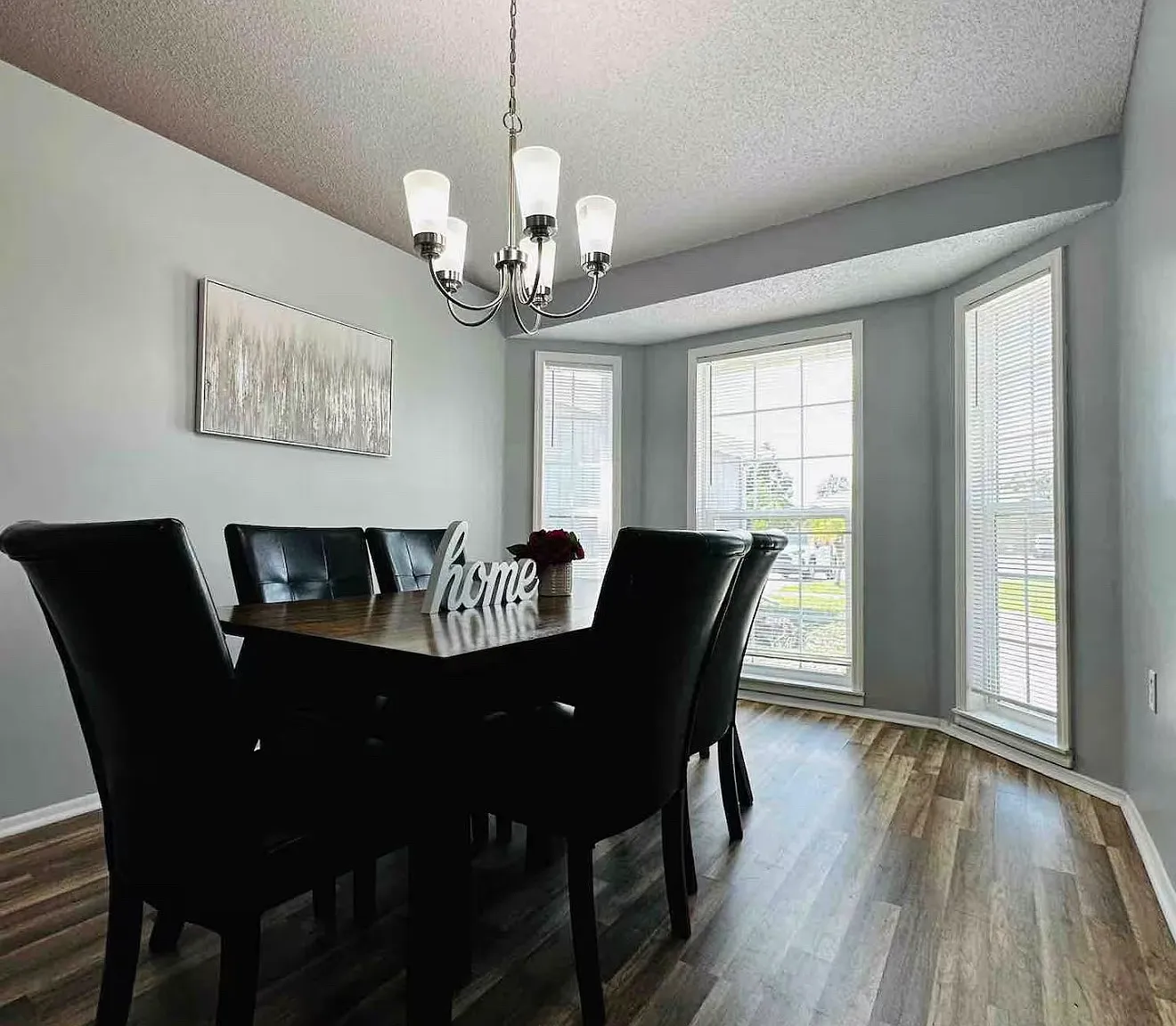 3 bed, 2042 sqft, $2,150 — Photo 4