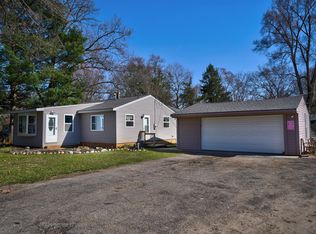 1068 S Park St, Highland, MI 48356