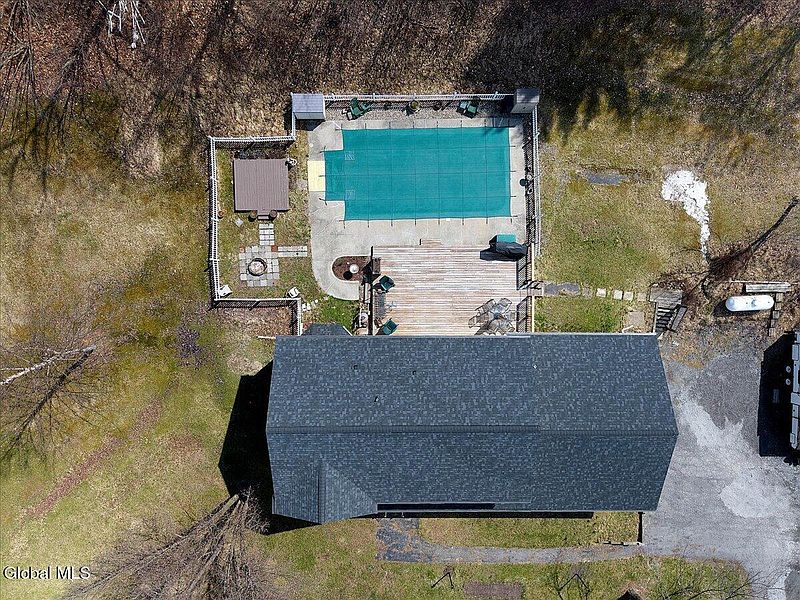 3rd image of 641 Knickerbocker Road