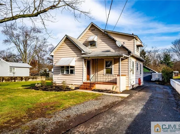 72 Pearl St, Bridgewater, NJ 08807