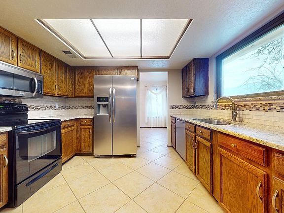 3rd image of 5401 Camino Sandia NE