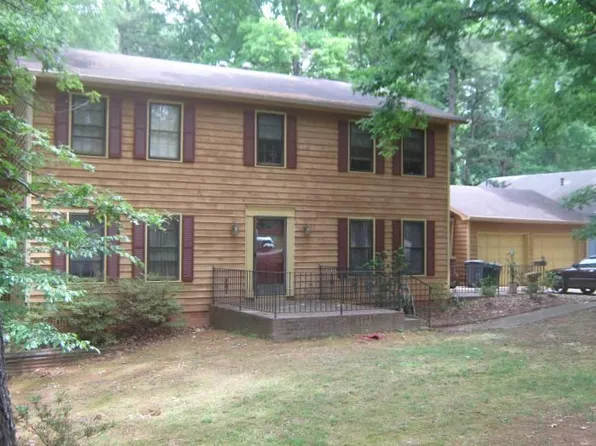 1732 Golfcrest Ct, Stone Mountain, GA 30088