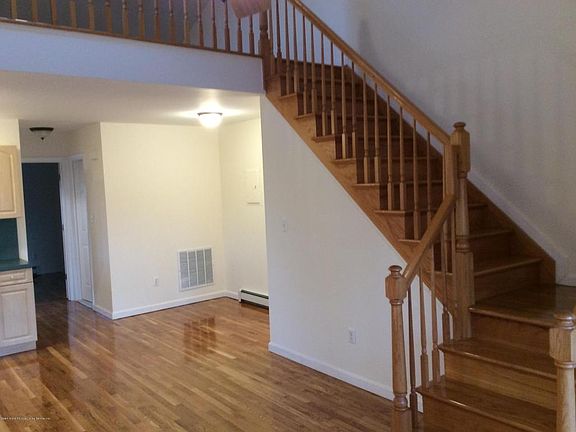 2nd image of 92 Leslie Ave #2