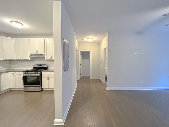 2nd image of 3935 N Keeler Ave #1E