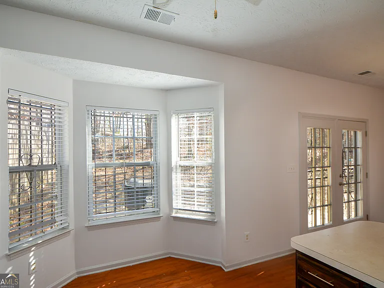 5460 Hampton Ct — Photo 21