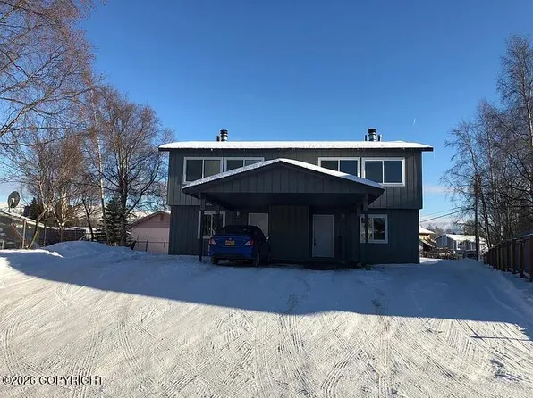 8941 Woodstock Cir, Anchorage, AK 99502