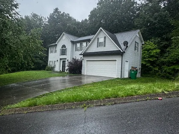 1205 Belgian Dr, Dalton, GA 30720