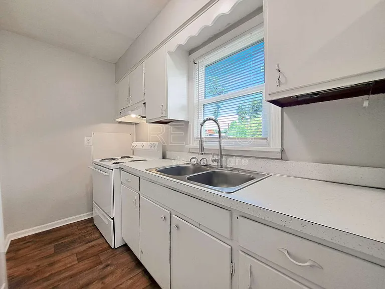 5112 Valiant Dr #2 — Photo 5