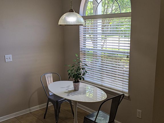 Dining area in kitchen