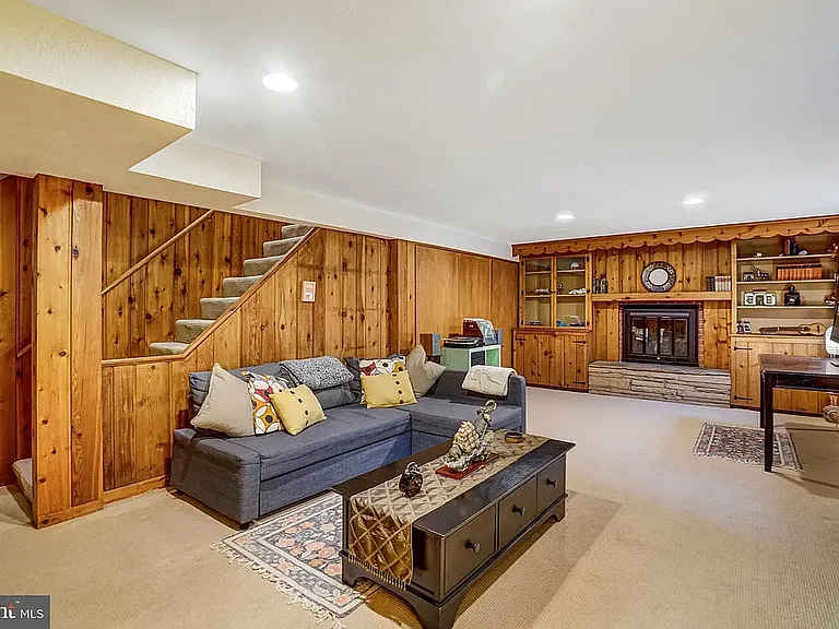 5223 Yorktown Blvd — Photo 29