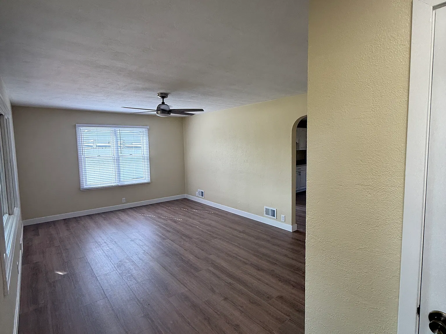 25308 S Center St — Photo 4