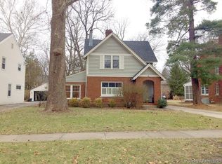 1937 S Bates Ave, Leland Grove, IL 62704