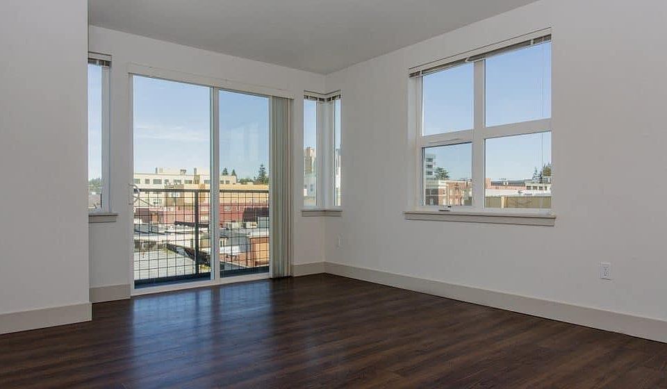1st image of 606 Burwell St APT 102