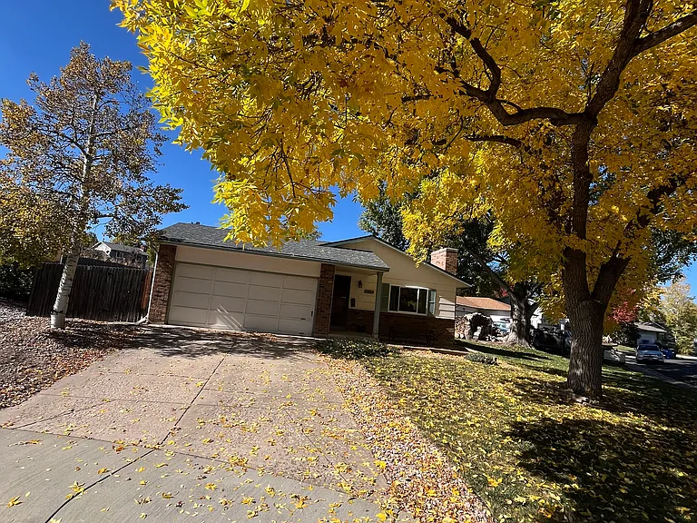 2501 Charolais Dr — Photo 1