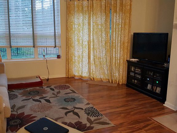 4th image of 95120 Village Dr