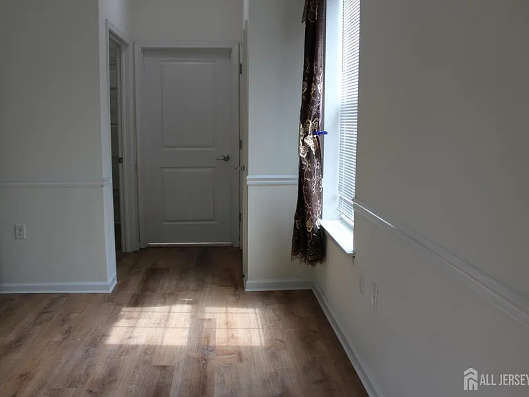 611 Doral Ct — Photo 28