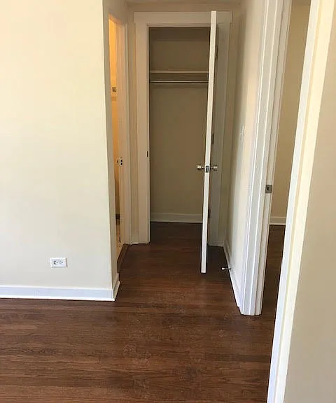 5615 W Wellington Ave #3W — Photo 15