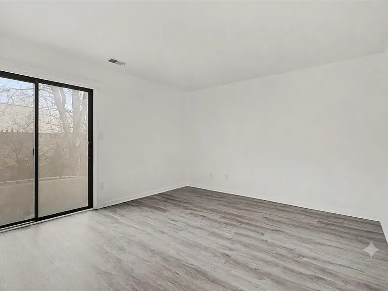6540 Point Comfort Ln — Photo 12