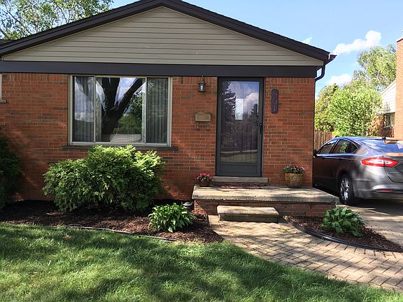 4th image of 801 Moulin Ave