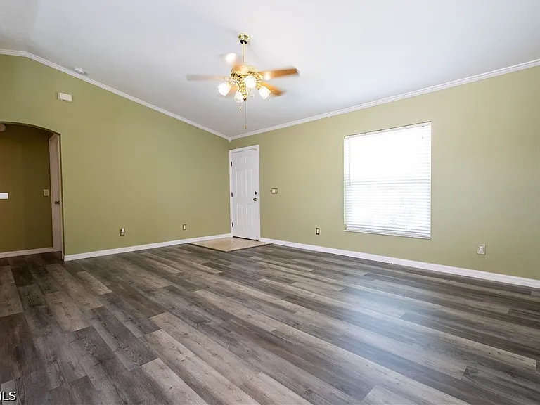 25324 Lychee Ct — Photo 3