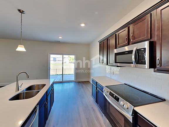 4th image of 5308 Trust Dr