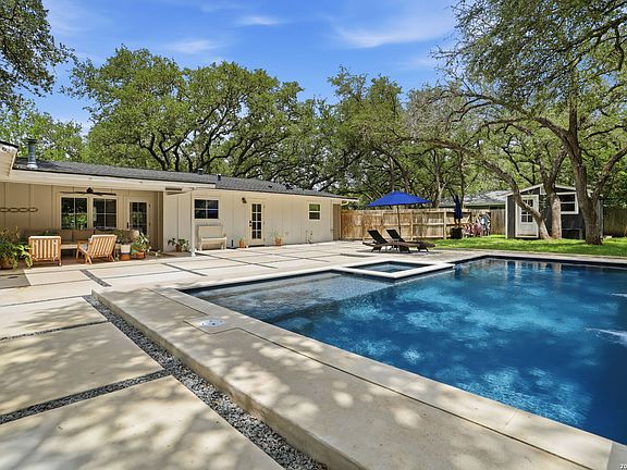 2nd image of 106 Canyon Creek Dr