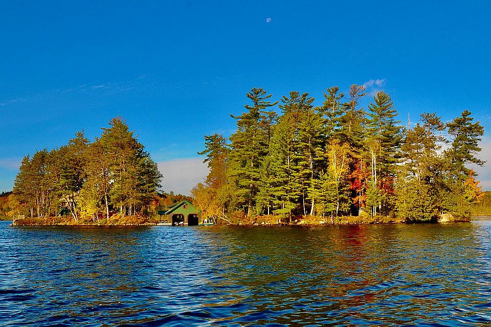 Two Sisters (Twin Islands)