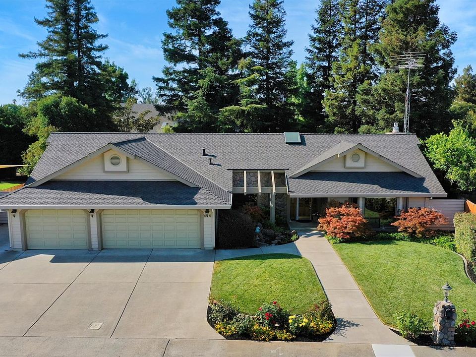 1st image of 975 Hillview Dr