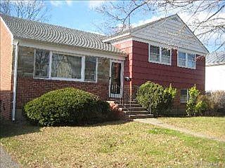 1st image of 98 Kathleen Dr