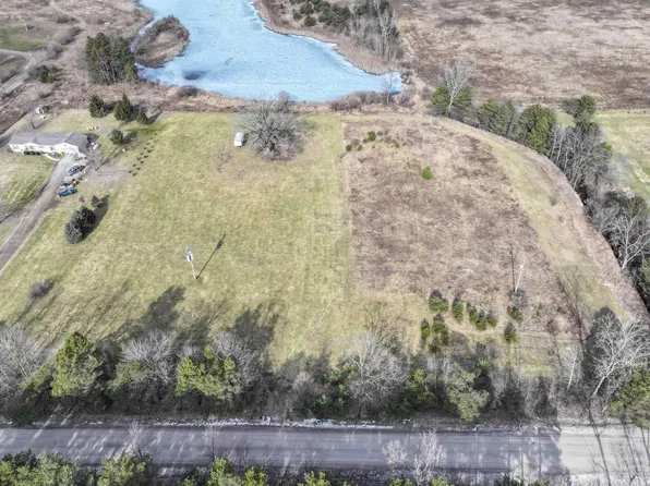 11345 Farrand Rd, Otisville, MI 48463