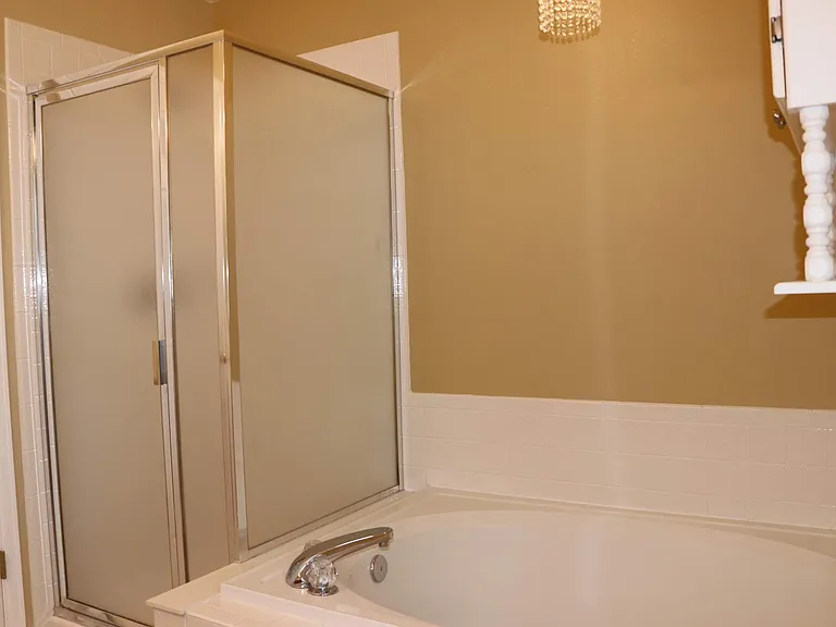 10318 Rotherwood Cir — Photo 12