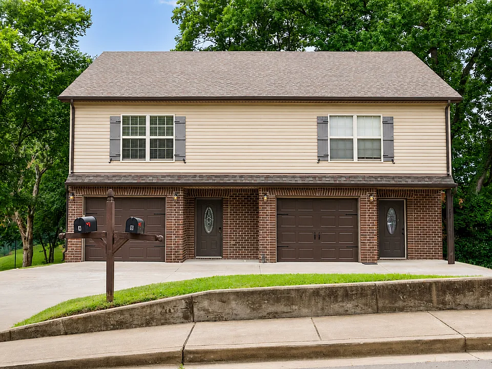 754 Robb Ave