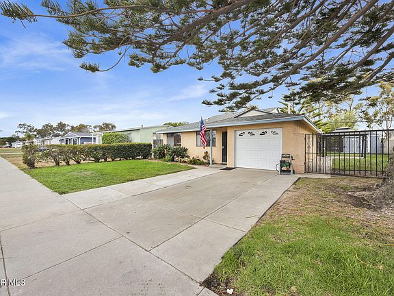 3rd image of 981 Evergreen Ln